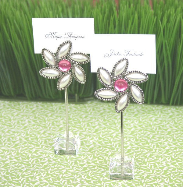 White flower sales place card holder